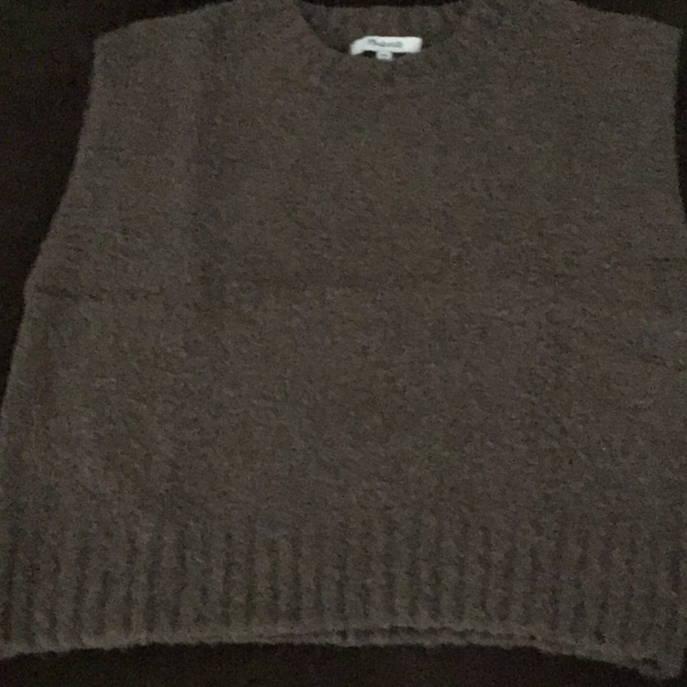 Sweater vest